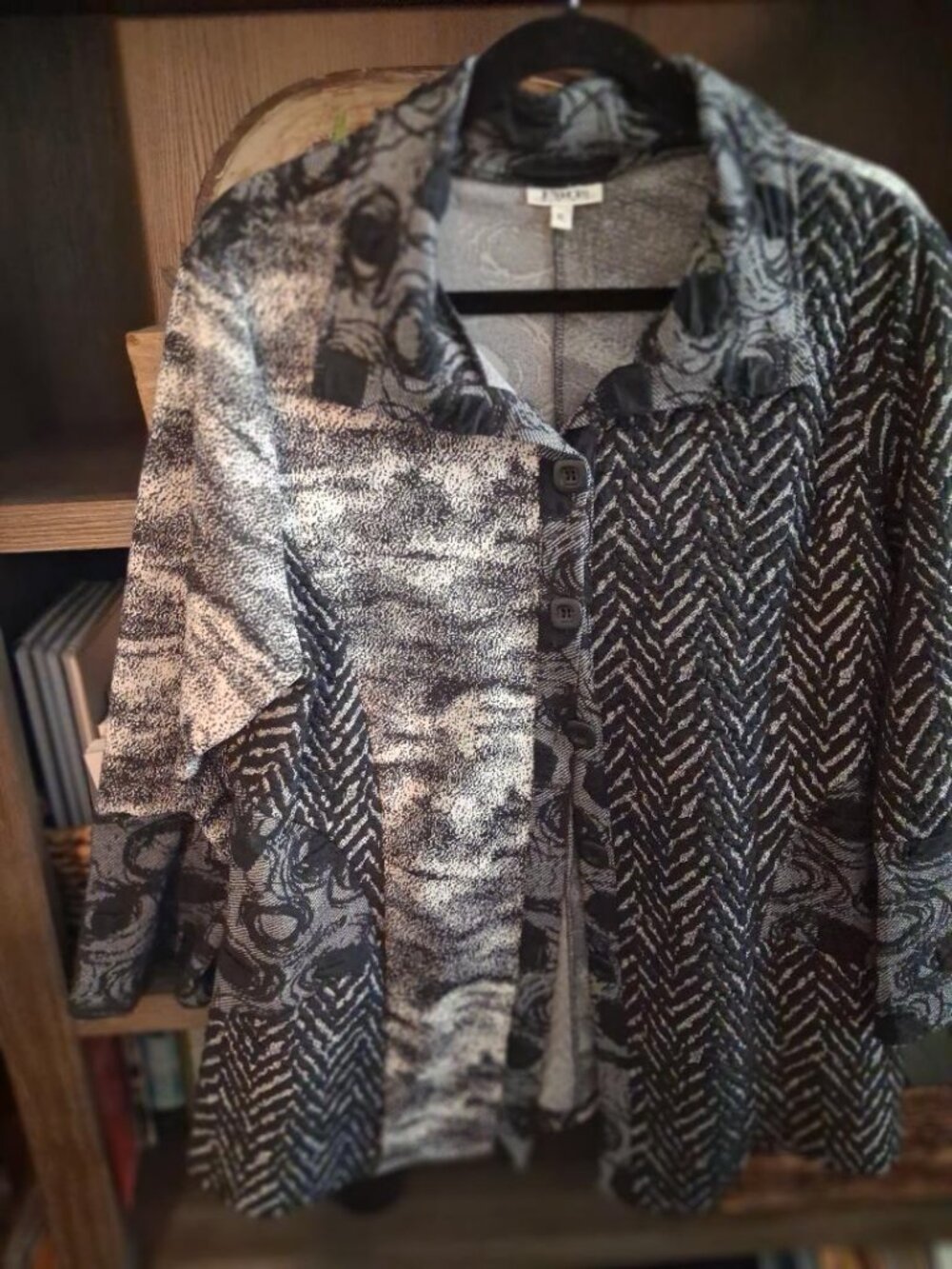 PARIS  MUES jacket in size XL. Black and white boho geometrical print.